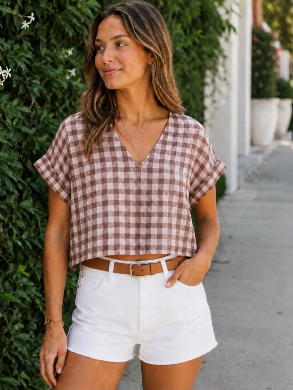 Lou & Grey Gingham V-Neck, Linen, Crop Top in Brown. Size Large.
